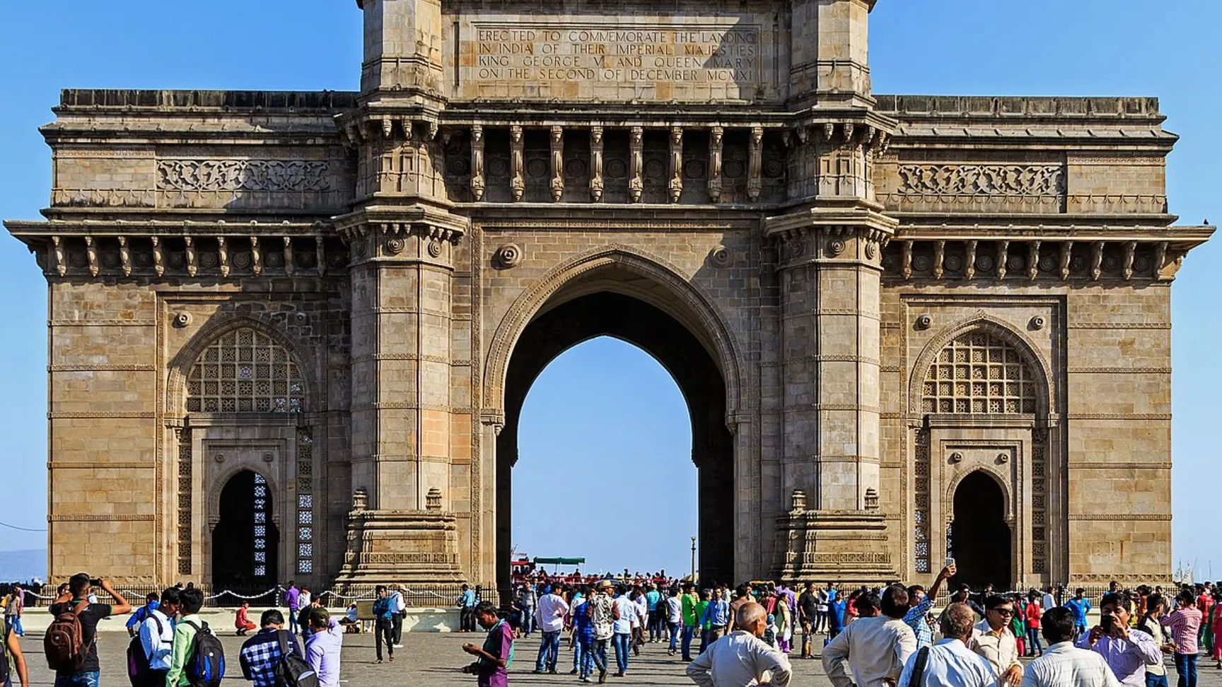 Explore_the_remnants_of_Feroz_Shah_Kotla_with_TravelTaxi_s_guided_tours_in_Delhi.