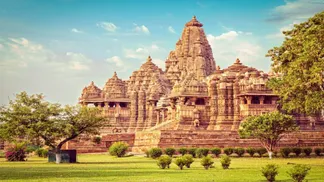 Best-Places-to-Visit-in-Madhya-Pradesh_1_.jpg