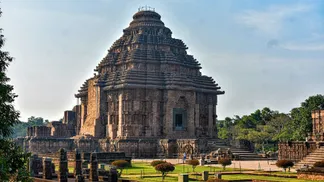 Experience_the_tribal_heritage_of_Odisha_with_TravelTaxi_s_guided_tours_to_the_tribal_villages.