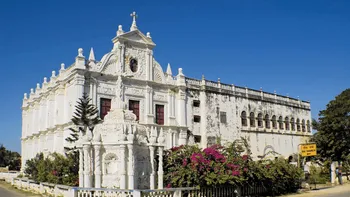 Discover_the_serene_beauty_of_Jampore_Beach_with_TravelTaxi_s_guided_tours_in_Daman.