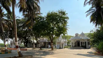 Experience_the_serenity_of_Shirdi_Sai_Baba_Temple_with_TravelTaxi_s_guided_tours_in_Maharashtra.