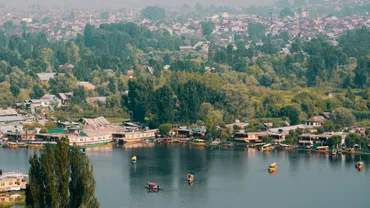 _Explore_the_ancient_ruins_of_Leh_Palace_with_TravelTaxi_s_guided_tours_in_Ladakh_the_land_of_high_passes.