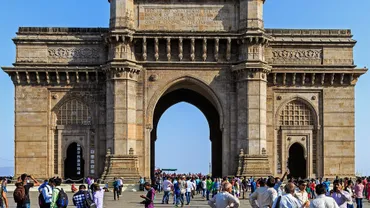 Explore_the_remnants_of_Feroz_Shah_Kotla_with_TravelTaxi_s_guided_tours_in_Delhi.