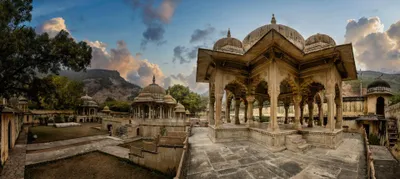 What_is_the_best_time_to_visit_Rajasthan_for_the_Desert_Romance_Tour_