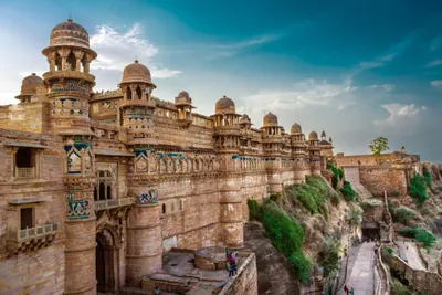 Witness_Gwalior_s_cultural_vibrancy_with_TravelTaxi_-_The_colorful_Tansen_Music_Festival.