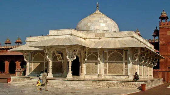 009983756Fatehpur_Sikri_Salim_Chisti_Tomb_Main_1_.jpg