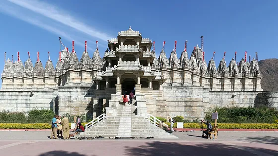 Experience_Chhattisgarh_s_tribal_craftsmanship_with_TravelTaxi_-_The_exquisite_Bastar_handicrafts.