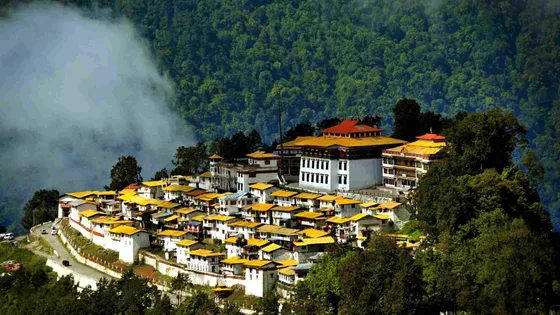 Experience_the_thrill_of_Sela_Pass_with_TravelTaxi_s_guided_adventures_in_Arunachal_Pradesh.