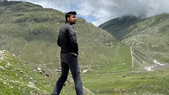 Explore_the_ancient_wonders_of_Leh_Palace_with_TravelTaxi_s_guided_tours_in_Ladakh.