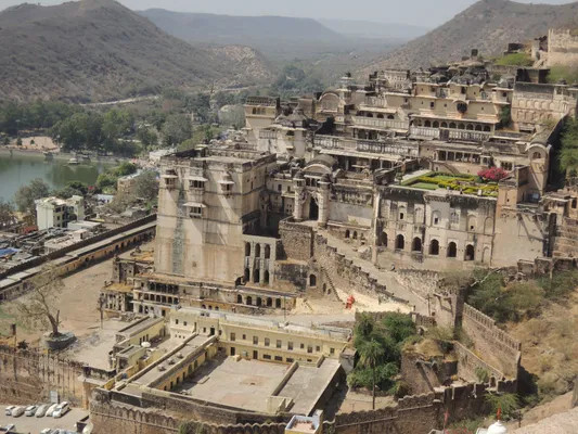 Marvel_at_the_stunning_stepwells_of_Bundi_with_TravelTaxi_-_Discover_the_architectural_wonders_of_Raniji_ki_Baori_and_more.