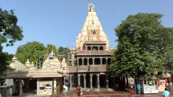 Shri_Mahakaleshwer_Temple_at_ujjain_-_panoramio_-_Gyanendra_Singh_Chau..._1_.jpg