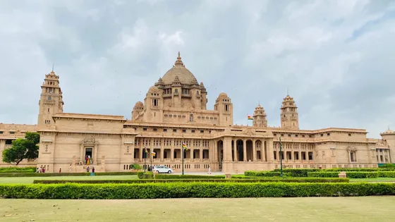 Umaid_Bhawan_Palace_a_magnificent_heritage_hotel_in_Jodhpur_-_Let_TravelTaxi_arrange_your_luxurious_stay.