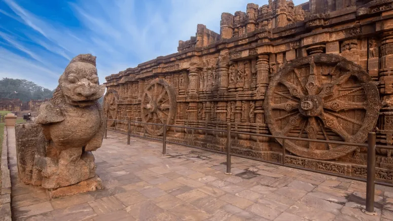 Discover_the_architectural_wonders_of_Konark_Sun_Temple_with_TravelTaxi_s_guided_tours_in_Odisha.