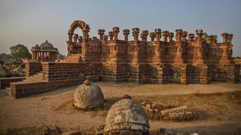 Experience_the_grandeur_of_the_Rann_of_Kutch_with_TravelTaxi_s_guided_tours_in_Gujarat.