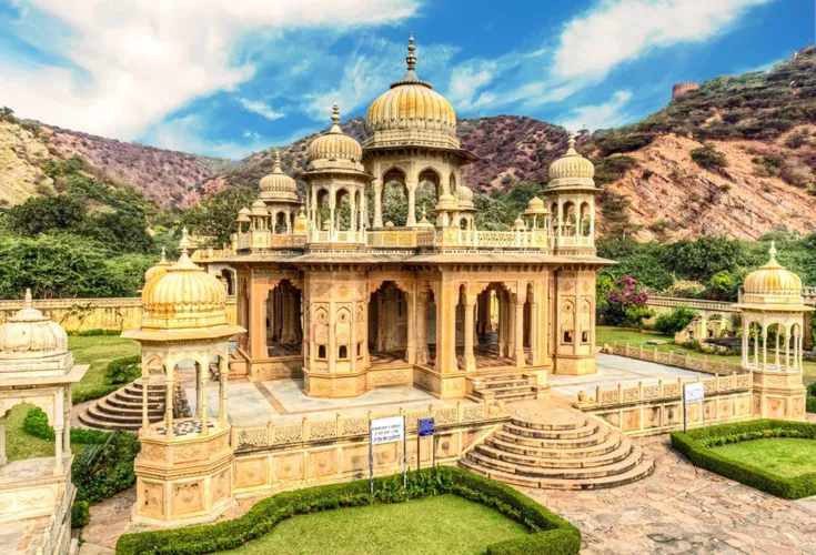 Jal_Mahal_Jaipur_Picturesque_water_palace_in_the_middle_of_Man_Sagar_Lake_TravelTaxi