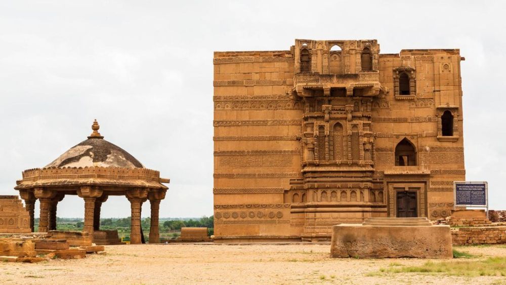 5 Days Gwalior-Orchha-Khajuraho Heritage Trail: Forts to Temples
