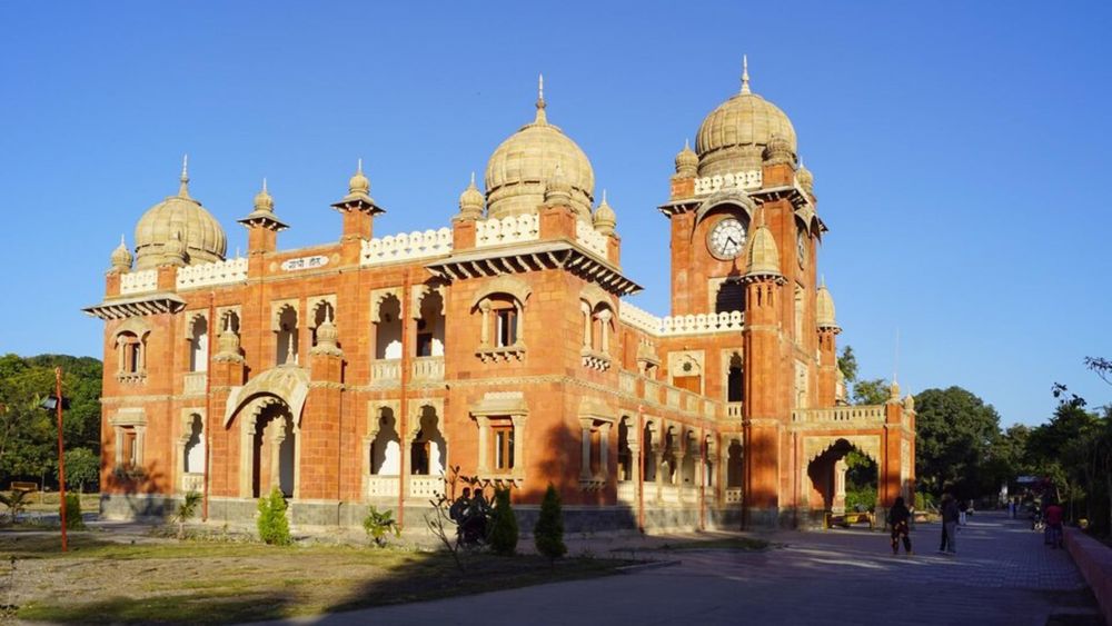 14 Days Islamic Heritage Tour: Mughal Marvels & Sufi Shrines