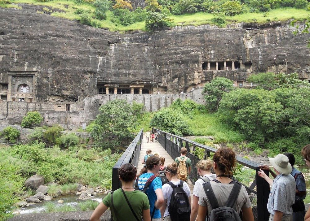 Ajanta Ellora One Day Tour – Private Car from Aurangabad