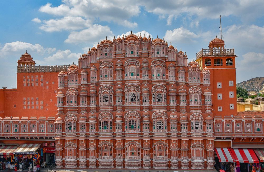 Hawa Mahal façade during a private Jaipur day trip from New Delhi