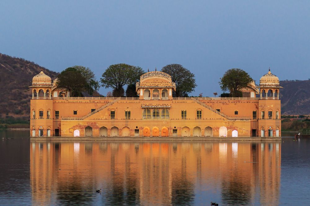 Jal Mahal lake view during a same-day private Jaipur sightseeing tour