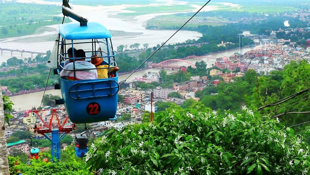 Visitors reaching Mansa Devi Temple during a guided Haridwar sightseeing tour