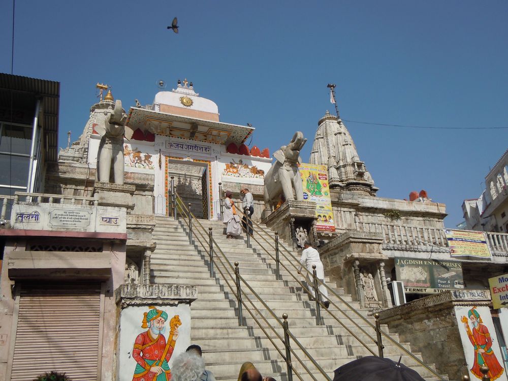 Jagdish Temple Udaipur – Carvings, Aarti & Old City Views