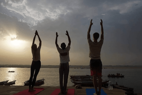 Sunrise Yoga Varanasi – Private Ganges Class with Mat