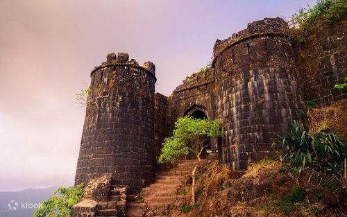 Sinhagad Fort Tour from Pune – Private Car & Guide